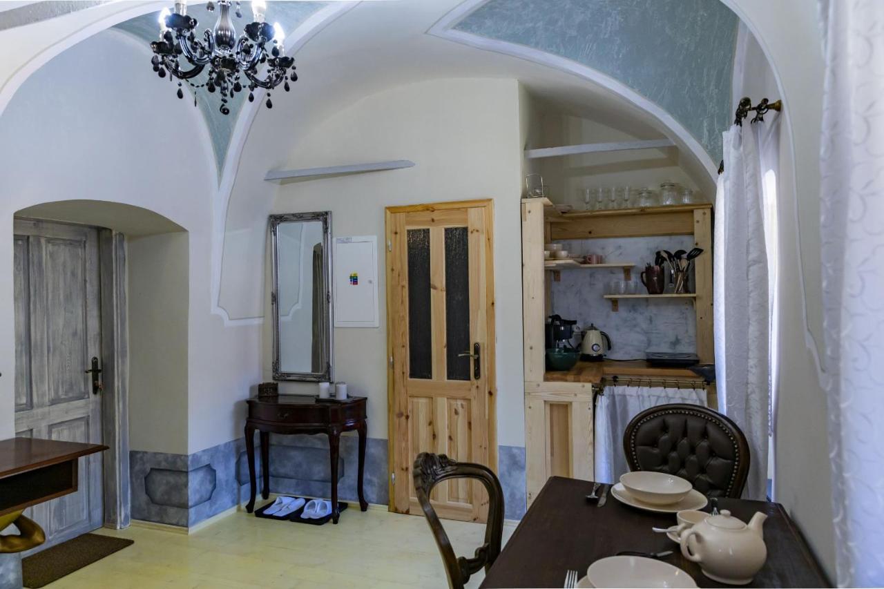 Apartman Charlotte V Dome So Studnou Na Streche Banska Stiavnica Ngoại thất bức ảnh